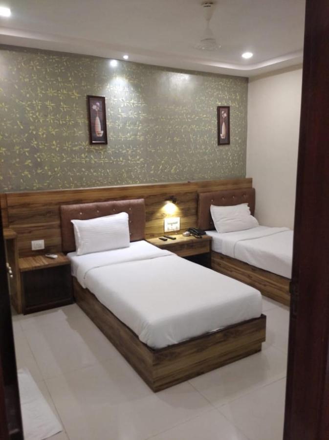 Orange International-Santacruz Hotel Mumbai Exterior photo